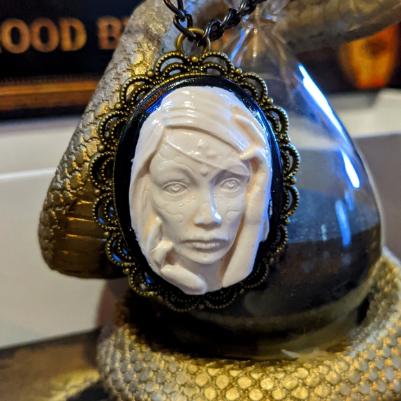 Día de los Muertos Cameo - Picture 4 of 9